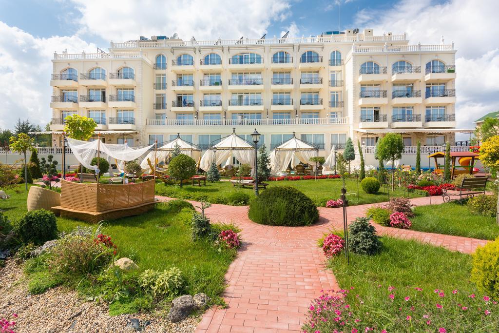 Therma Palace - Private Beach & Free Parking Kranevo Exterior photo